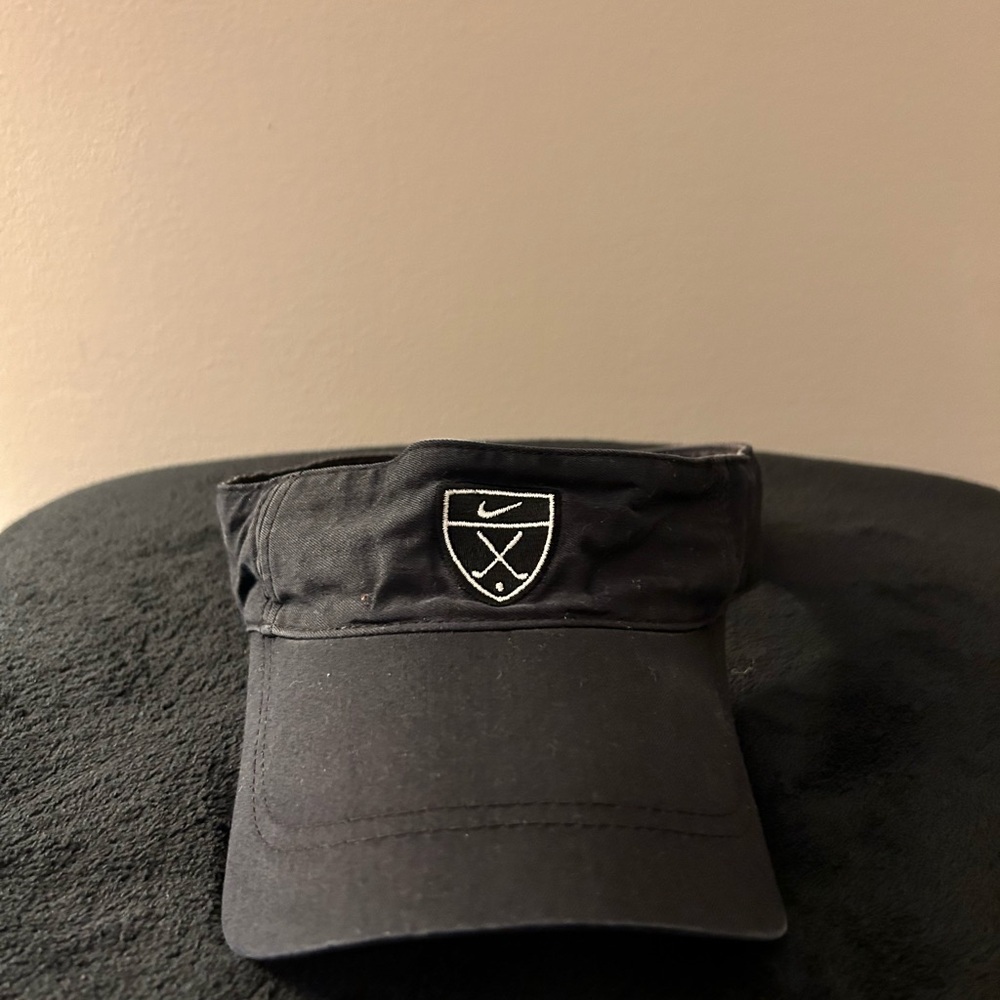 Vintage Nike Golf Visor Hat Cap Mens Black Strapback Embroidered Logo